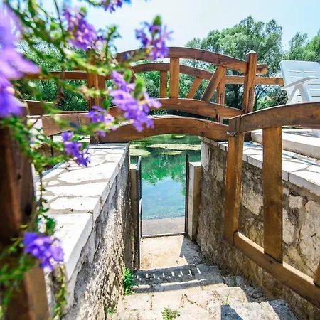 Old Garden Vila Mostar