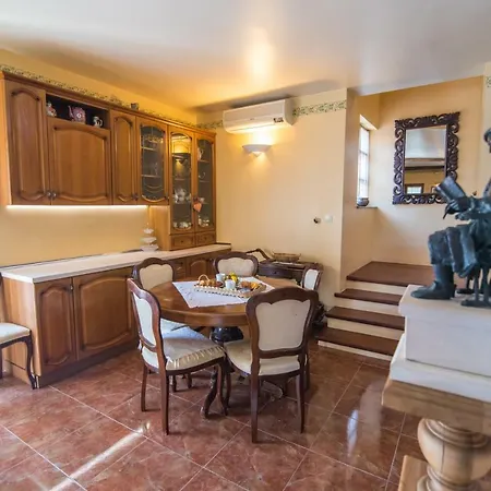 Old Garden Vila Mostar